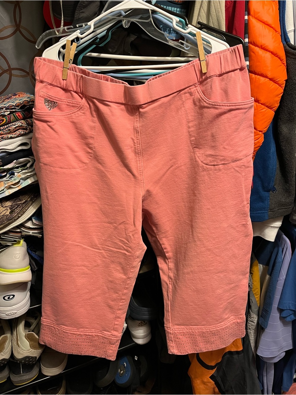 Quacker Factory Pink Coral Knit Capris
